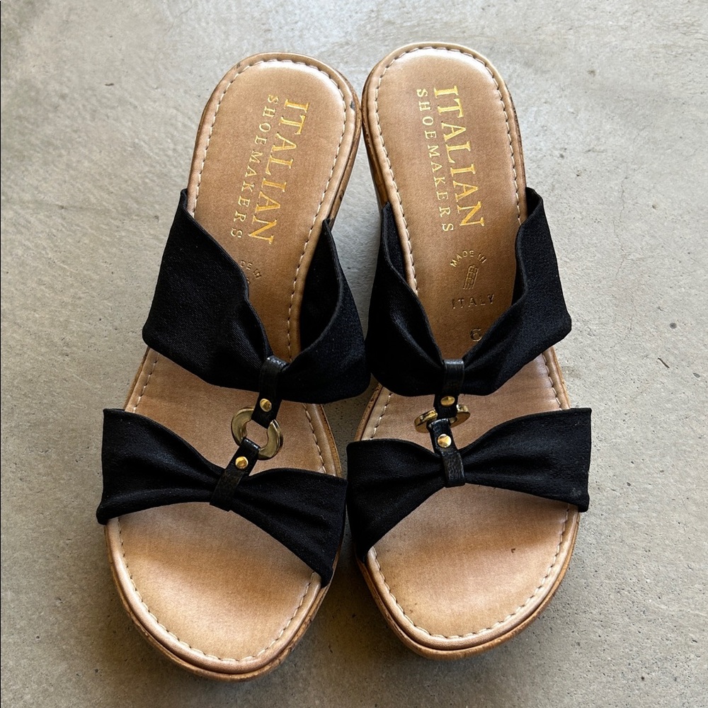 Italian Shoemakers Black and Tan Bow Sandals